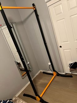 Freestanding Pull-Up Bar Stand