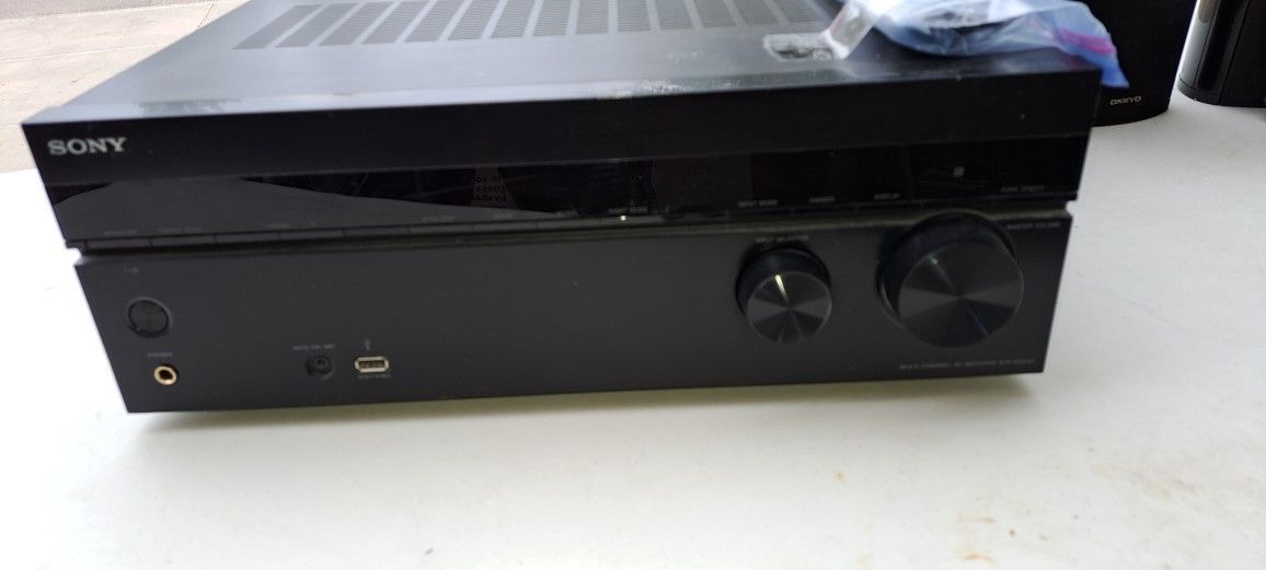 Receiver Sony + 7 Surround Speakers+ Woofer+ Subwoofer