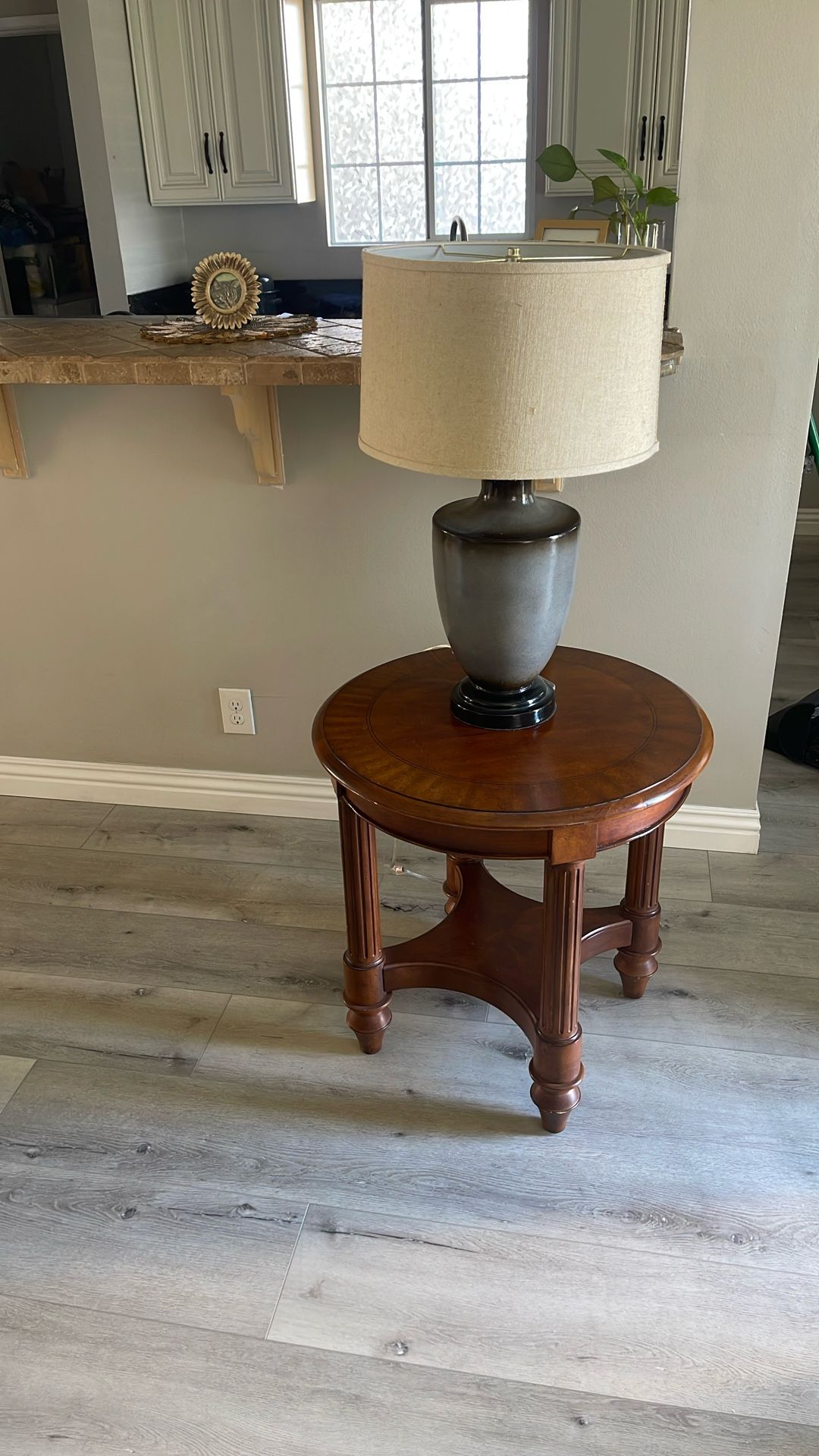 Round End Cherry Wood End table With Lamp 