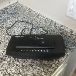 Paper/CD/Credit Card Shredder. 