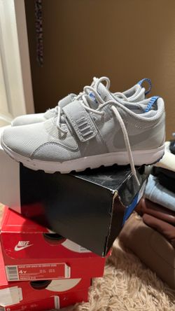 Nike TRAINERENDOR Pure Platinum Wolf Grey Gum White