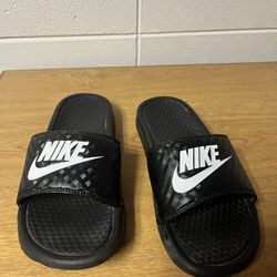 Women’s Nike slides 