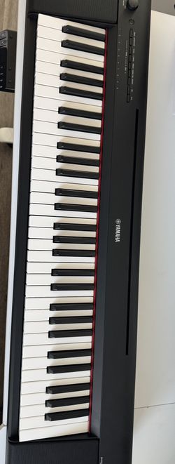 Yamaha 61 Key Keyboard 
