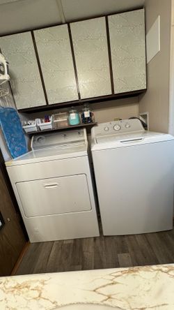 Set - Washer & Gas Dryer Moving Sale!!