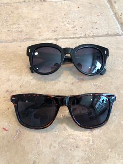 Sunglasses Lot (2 pairs )