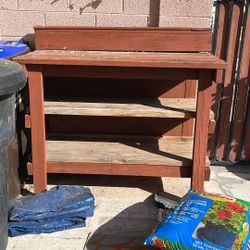 Free Plant Stand 