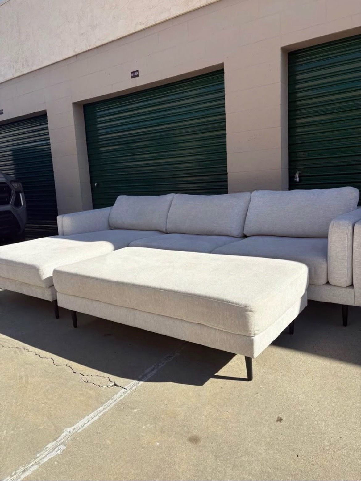 Living Spaces Midcentury Modern Sectional Couch 🛻Delivery Available🛻