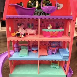 Minnie Mouse  Hotel Doll Playset
