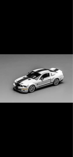 Motorhelix x Greenlight 1:64 2007 Ford Mustang Shelby GT500 White