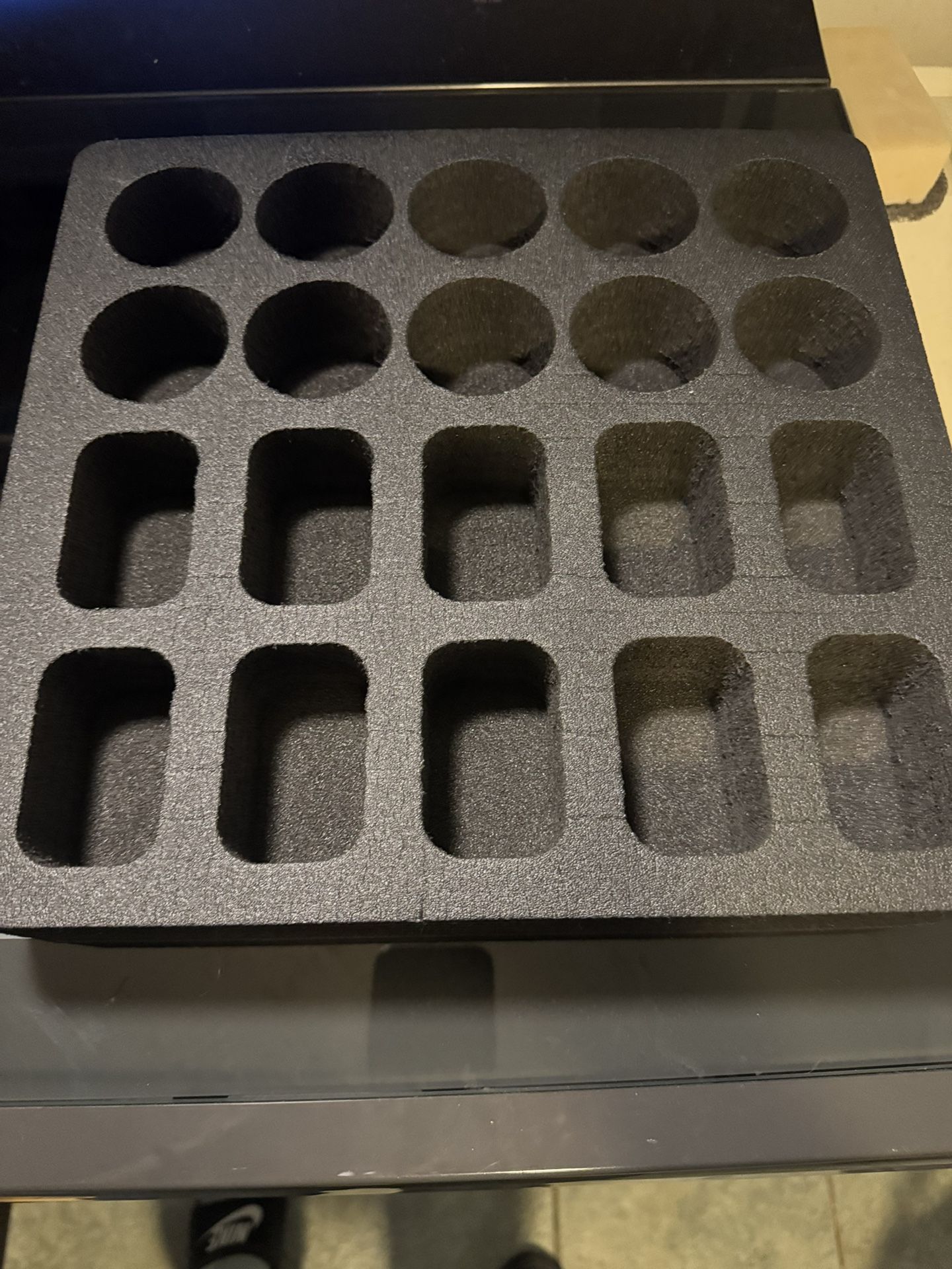 FOAM ORGANIZER (12X12)FOR BODY LOTION & SPRAY