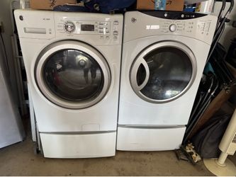 GE washer dryer set (need light repairs)
