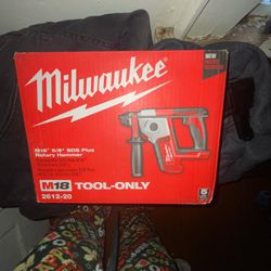 Milwaukee Tools 
