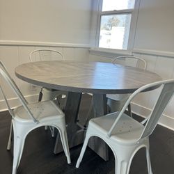 Kitchen Table & Chairs 