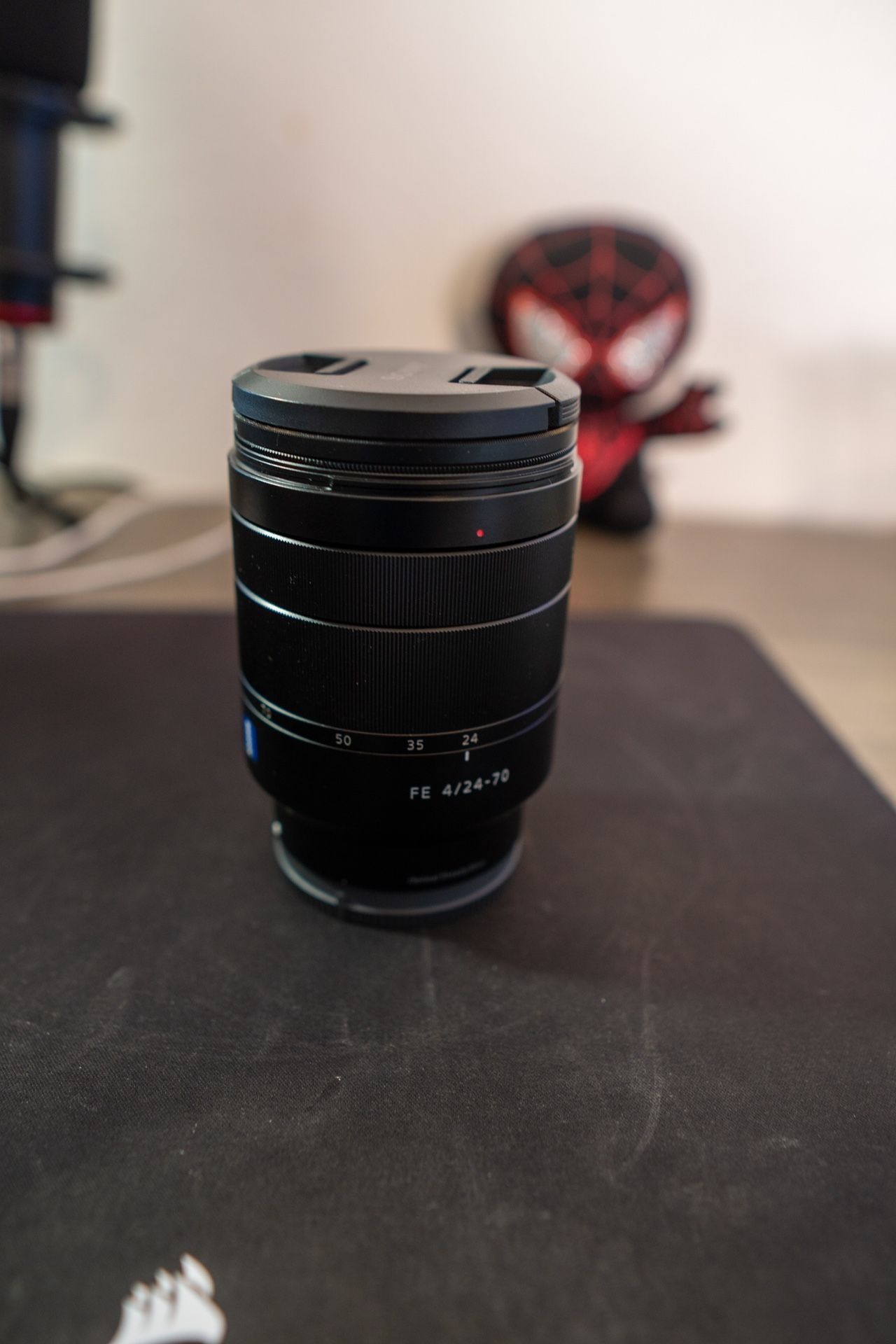 SONY FE 24-70mm f/4 ZA OSS Vario-Tessar Lens