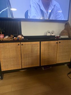 Tv stand