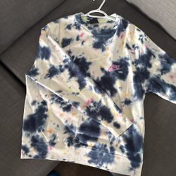 Nike Sweatshirt - Men’s Large