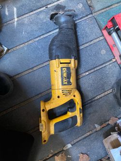 Dewalt reciprocating saw
