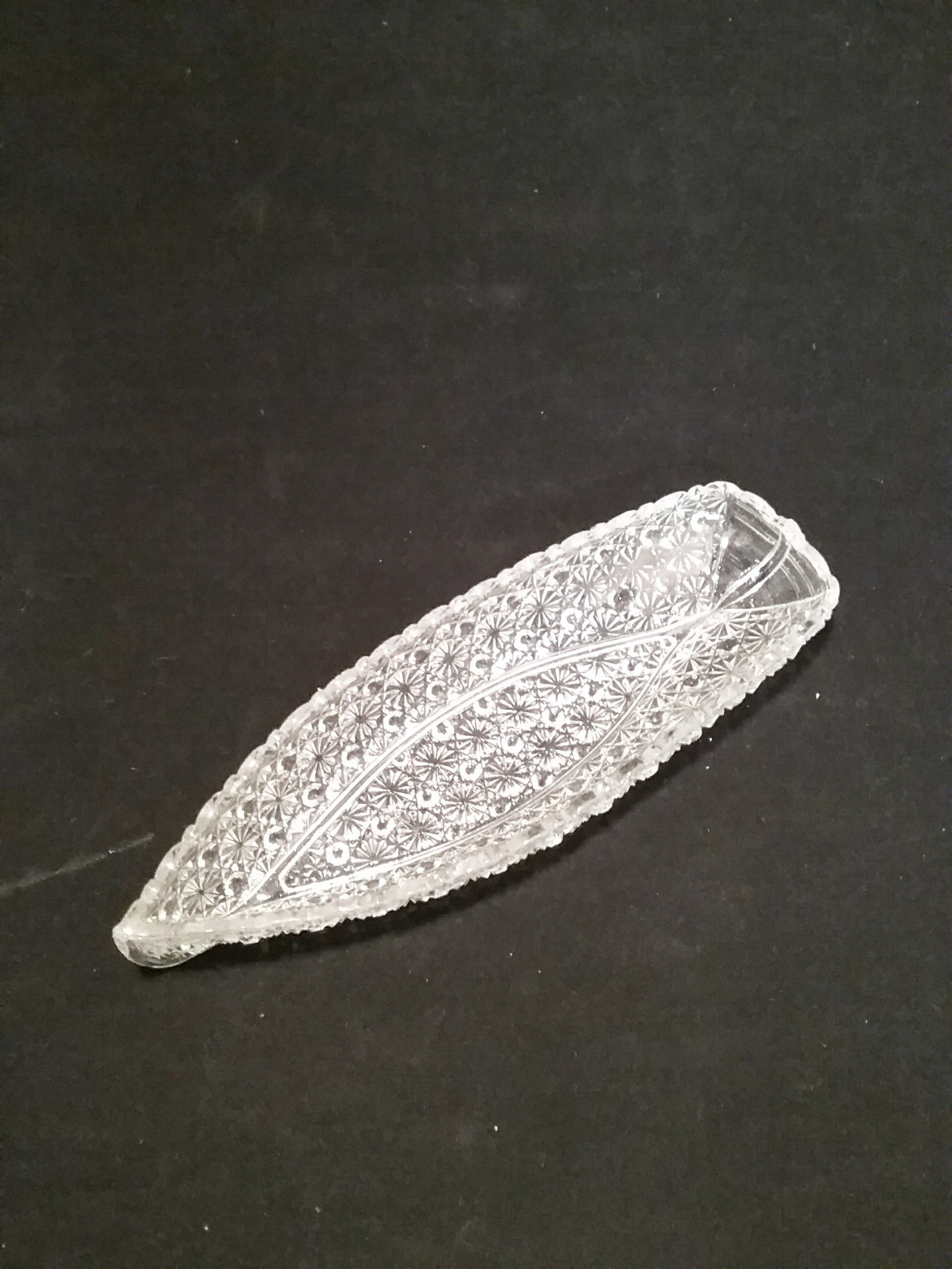 VINTAGE LEAD CRYSTAL CUT GLASS BOAT SHAPED SERVING DISH 14" LONG LIKE NEW