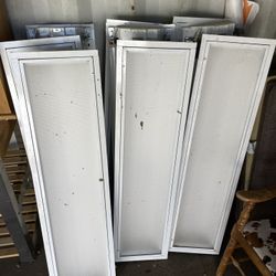 4ft Fluorescent lights