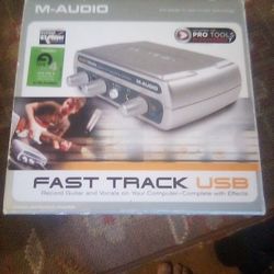 M-Audio Fast Tr ack USBRecord Guitar And Vocals On Computer-Complete With Effects