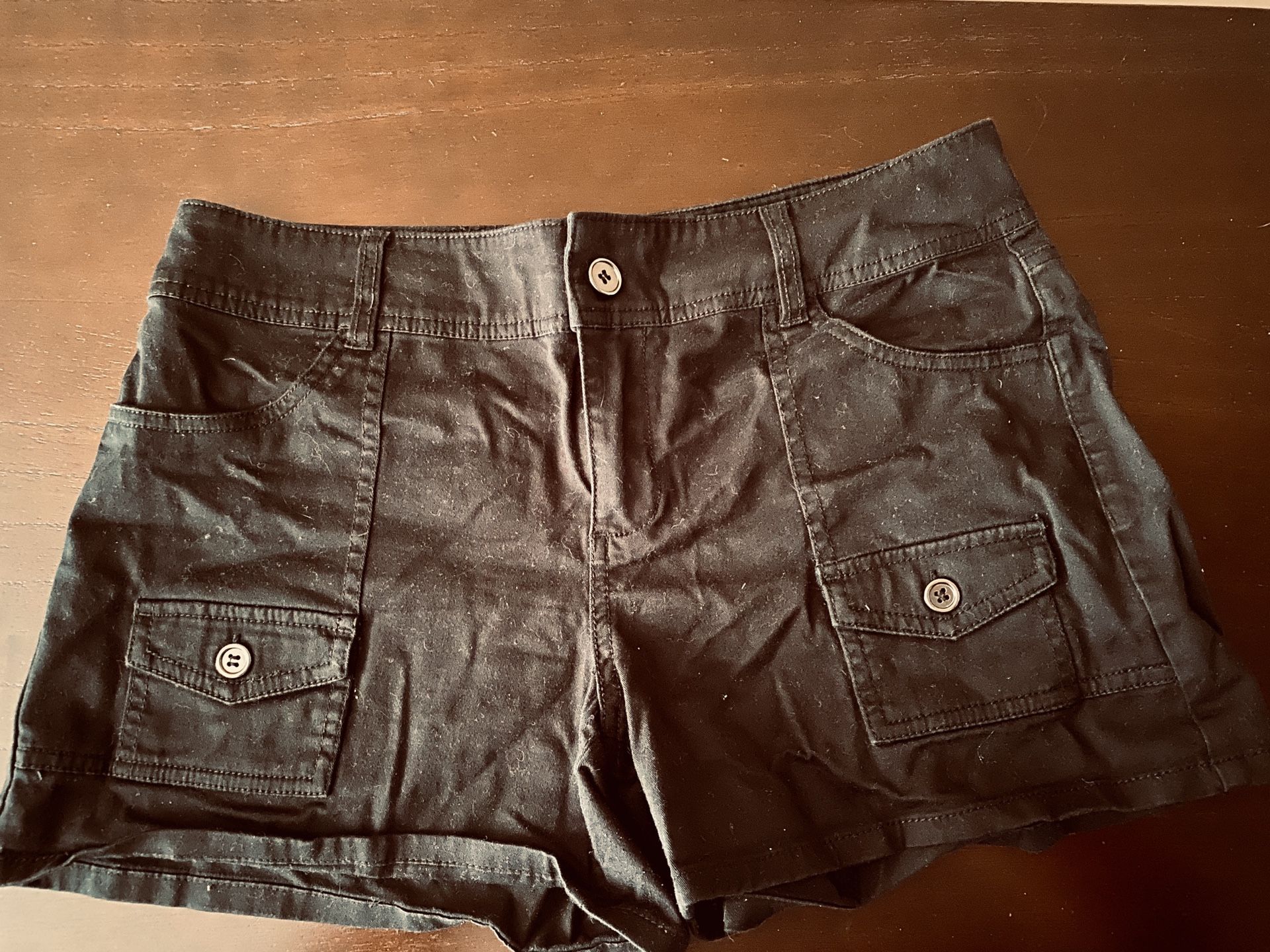Ladies black shorts size 6