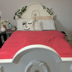 Full Bed Set – Frame, Mattress & Bunk Board – Immaculate Condition