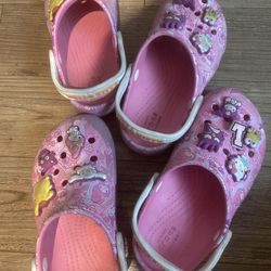 Hello Kitty Crocs