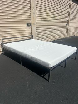 Full size bed