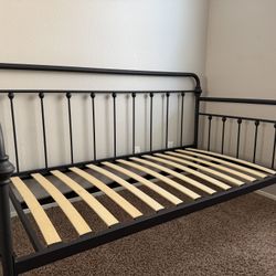 Day bed Frame Twin Size