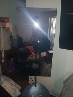 Echelon Reflect Touch And Stand