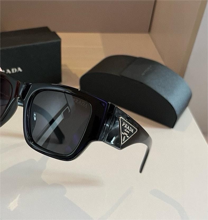 PRADA Unisex Black Classic Sunglasses