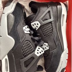 Jordan 4