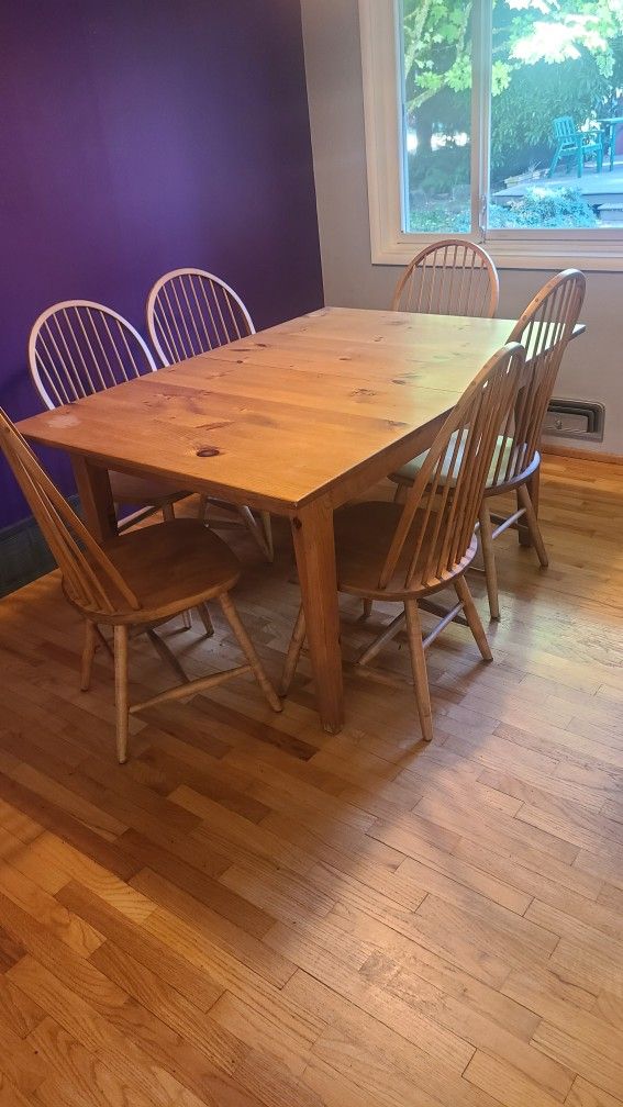 Solid Wood Dining Table With Chair