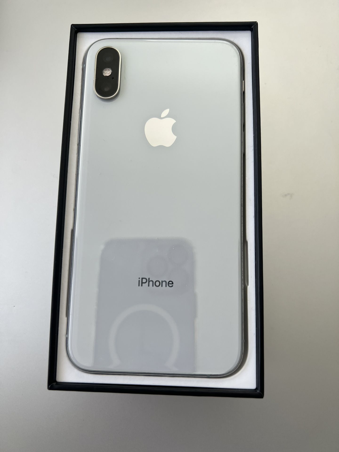 Iphone X Silver 64GB ANY CARRIER