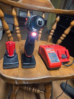 Milwaukee M12