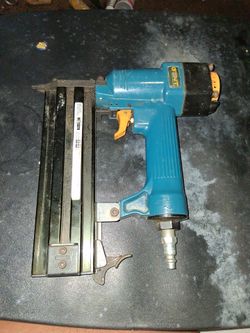 Nail gun or staple gun I hv no idea wat it is just gimme 25 bucks