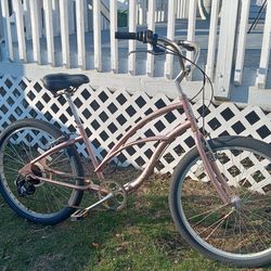 Electra 26-in multi-speed stretch style beach cruiser bike ready to ride