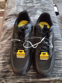 Geers Slip Resistant work shoes Size 13