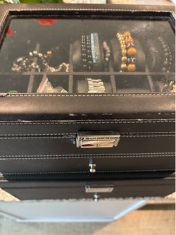 Men’s jewelry organizer