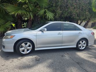 Toyota camry 2011