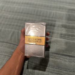 Cologne Viktor&Rolf Spicebomb (Can Negotiate)