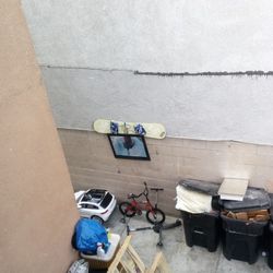 Van Doutch Snowboard$80
