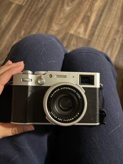 Fuji Camera x100v