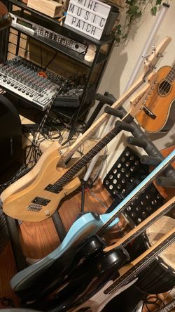 Kids Washburn guitar