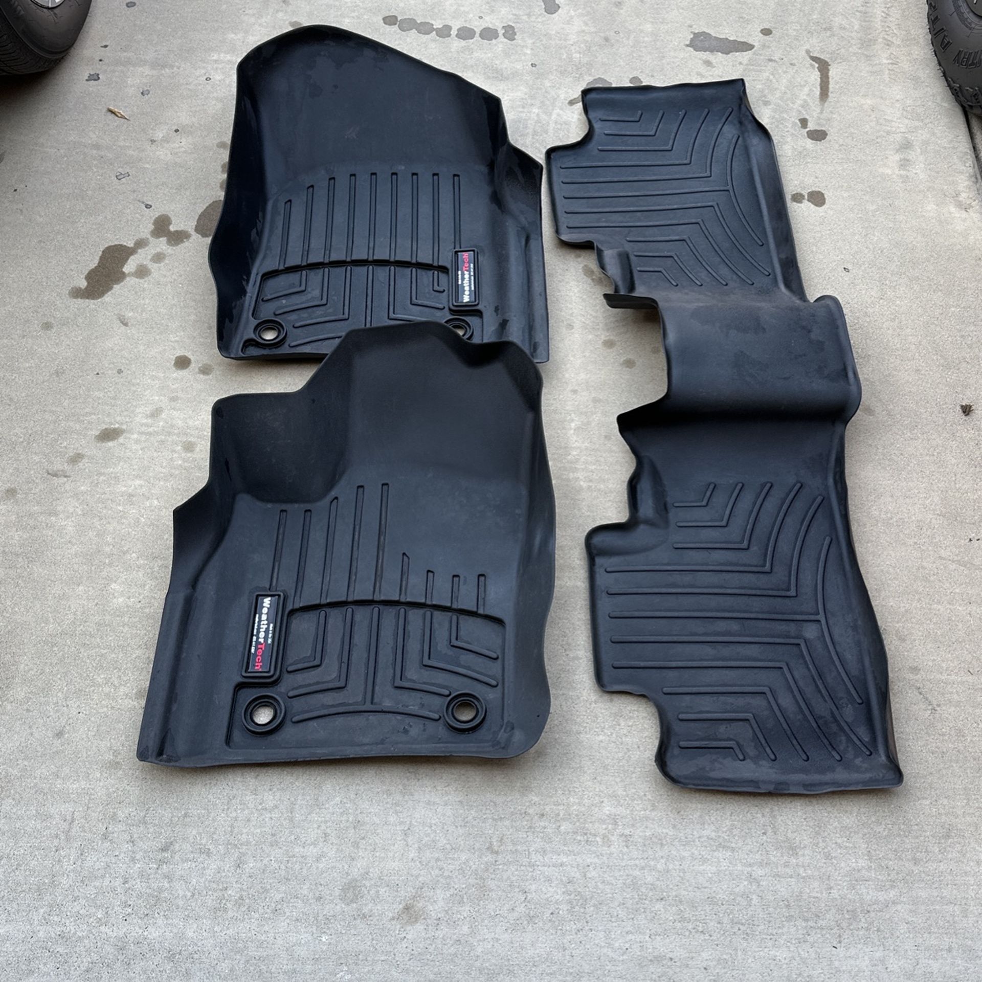 Weathertech Floor Mats Dodge Durango for Sale in Visalia, CA OfferUp