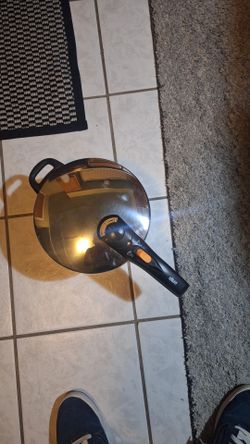 Pressure cooker