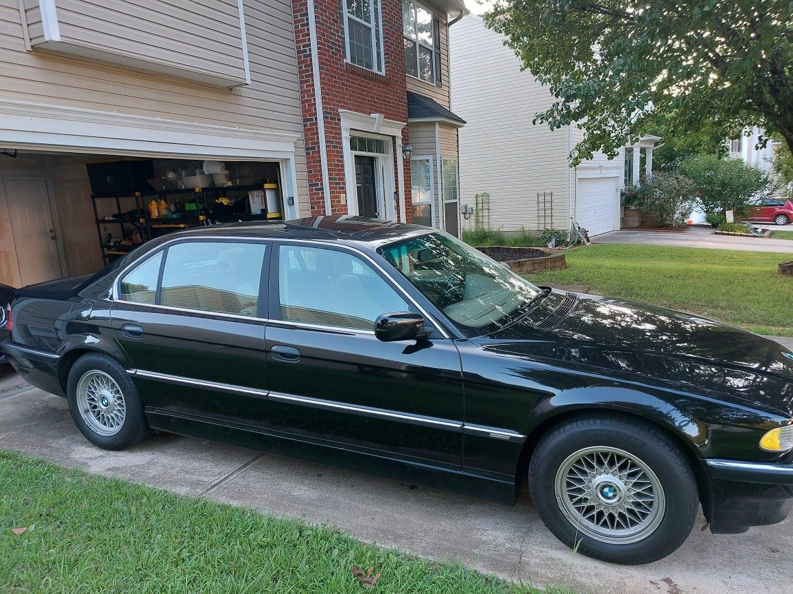 2001 BMW 740iL