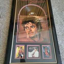RARE MICHAEL JACKSON SIGNED AUTOGRAPHED FRAMED THRILLER RECORD ALBUM LP AWARD DISPLAY FRAMED
