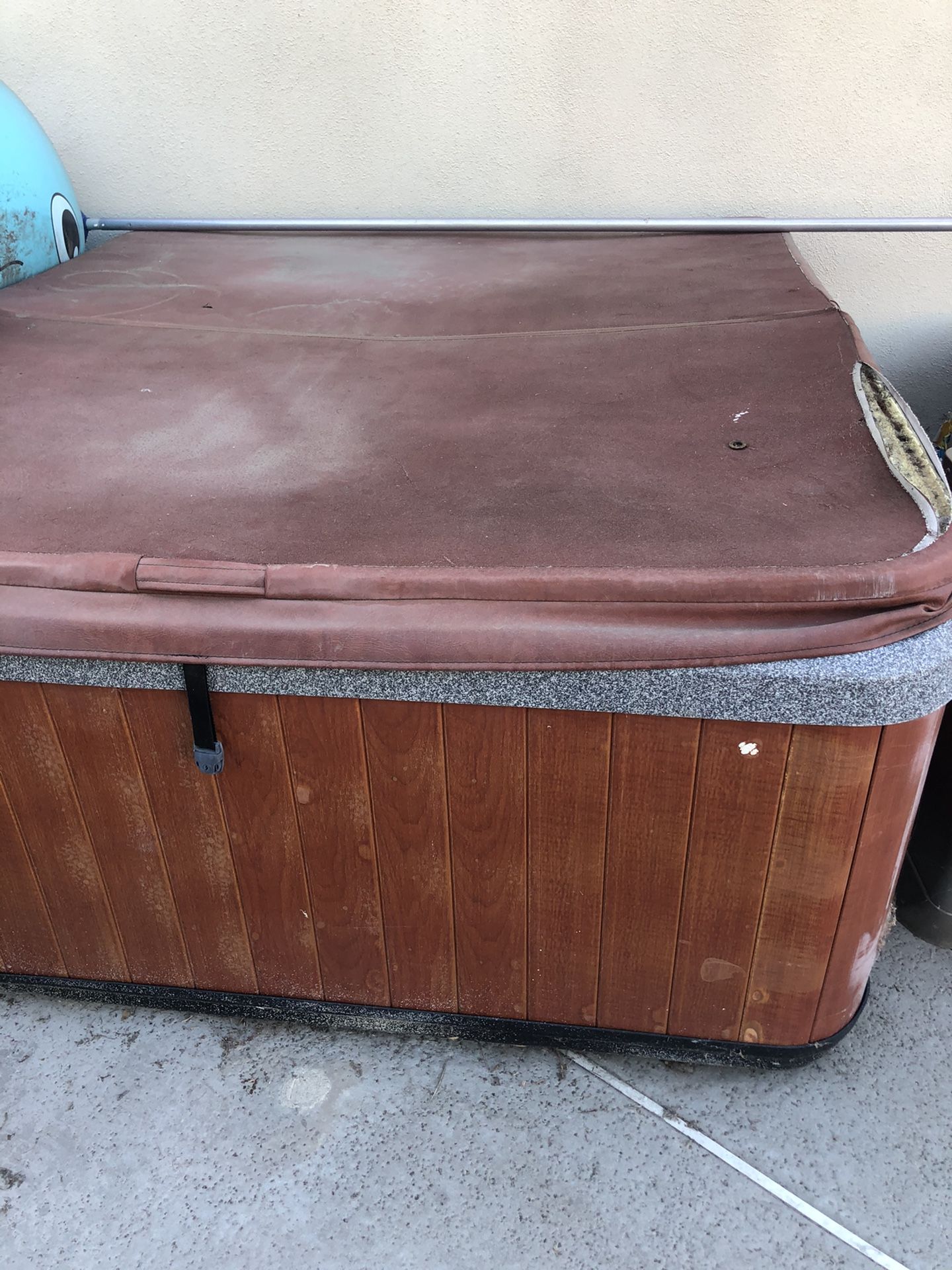 Free Hot tub, broken heating system.