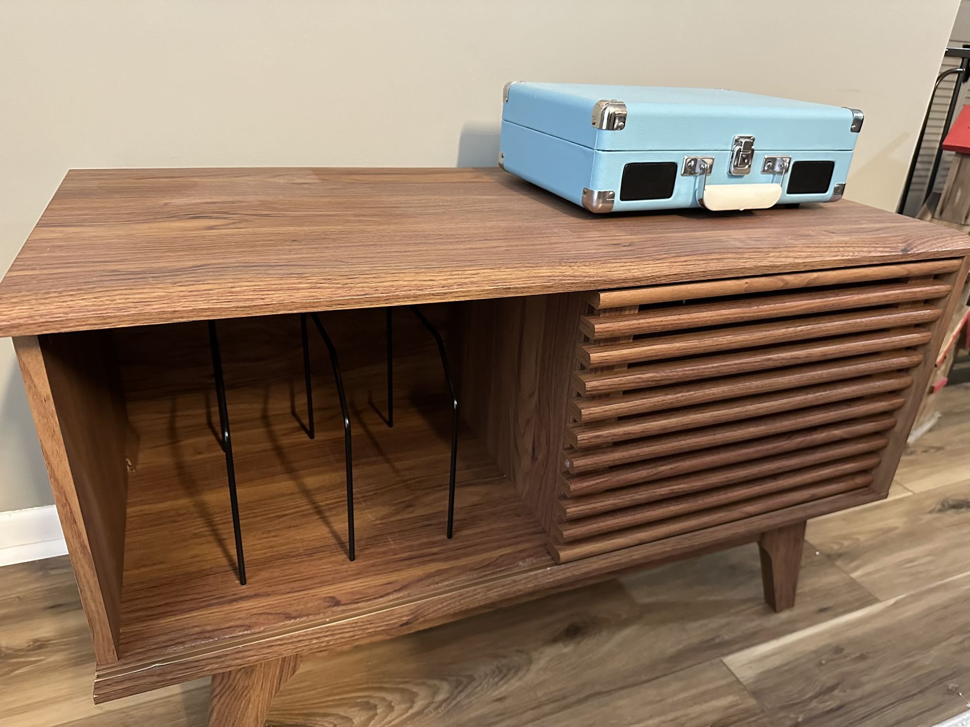 Crosley Record Player With Record Stand